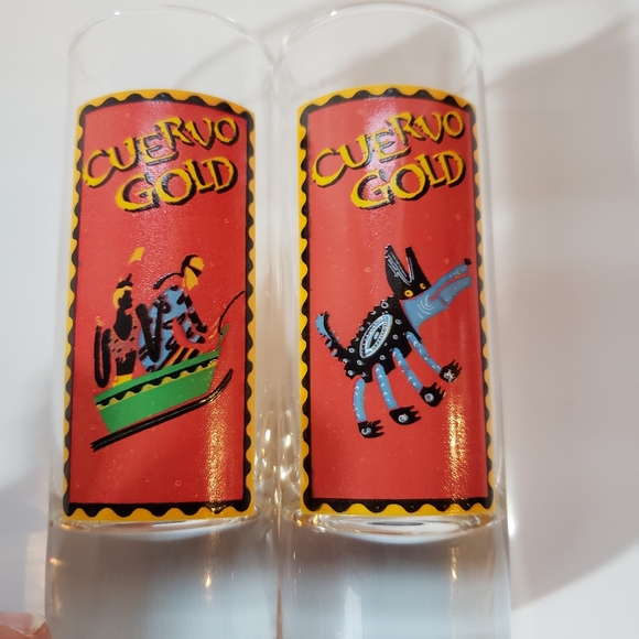Set of 2 Cuervo Gold Shot Glasses 4" - Picture 6 of 6
